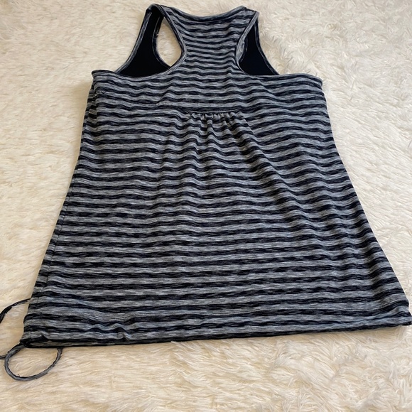 Athleta stripe built in bra with hem drawstring - Picture 2 of 4